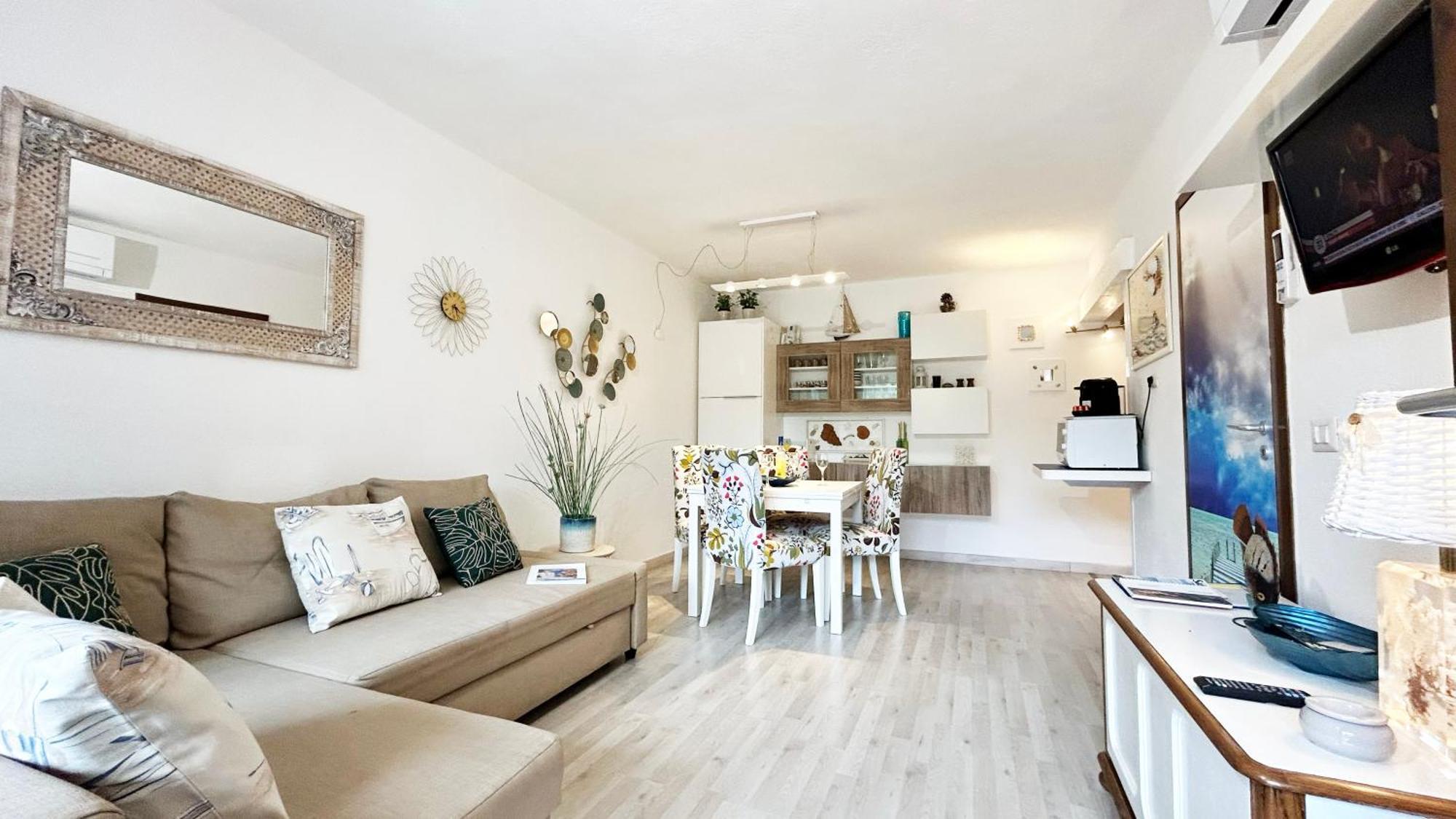 Deluxe Apartments In Порто Ротондо Екстериор снимка